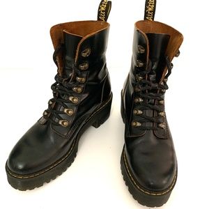 Dr. Marten's Leona Women's Vintage Smooth Leather Heeled Platform Boots Size 8